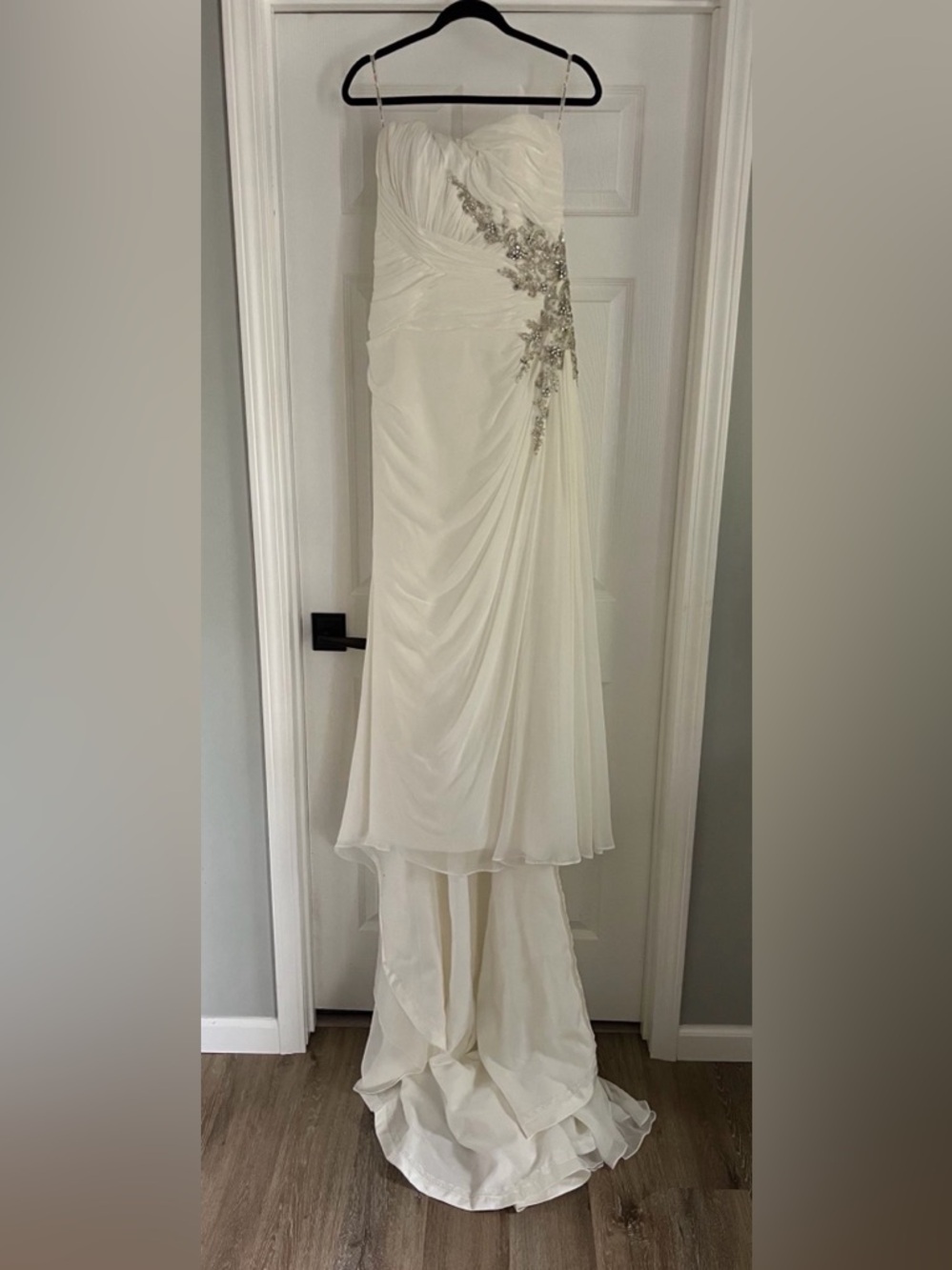 Maggie Sottero Wedding Gown Ivory with Corset Back Ties Never Worn Size 14